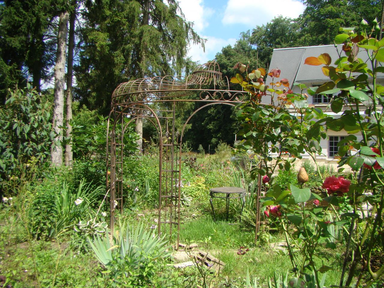 la gloriette du jardin de saint jean